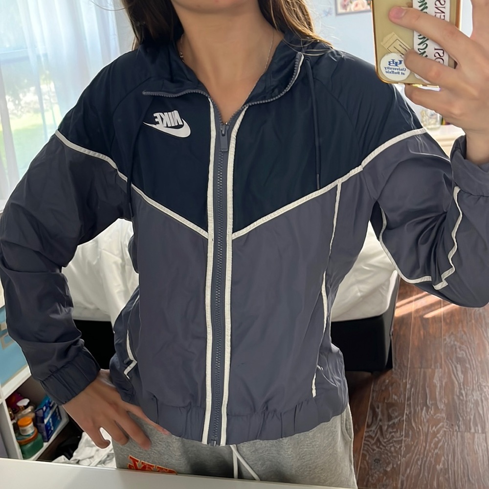 Nike wind breaker